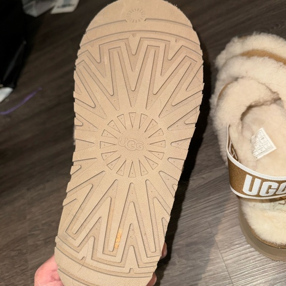 UGG sandals furry size 8 - Picture 5 of 5